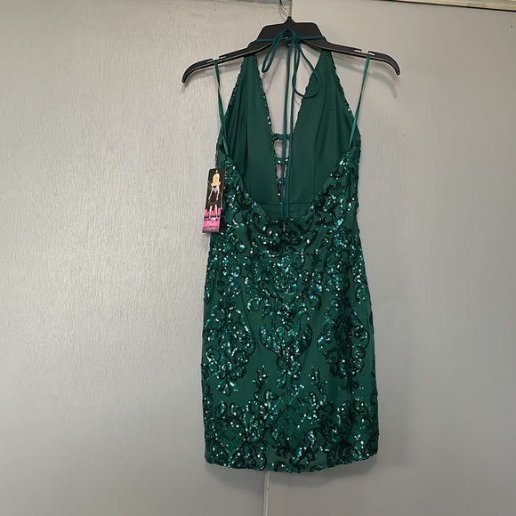 Junior’s Emerald Sequin Dress - Picture 6 of 7
